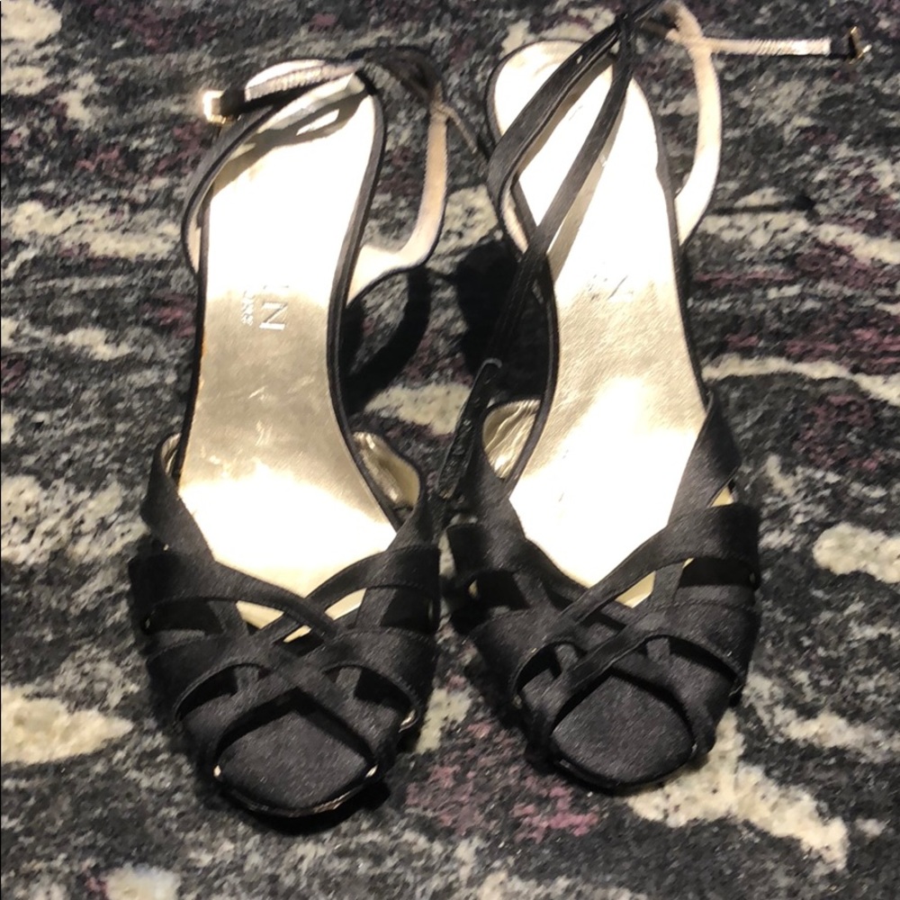 Black dress shoe